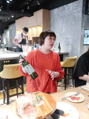 2BYǑ