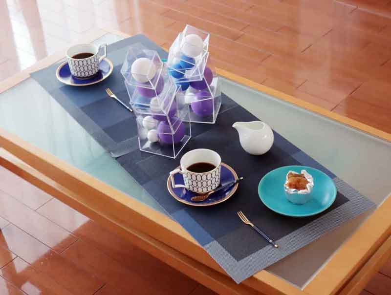 グラデーション　カフェテーブル