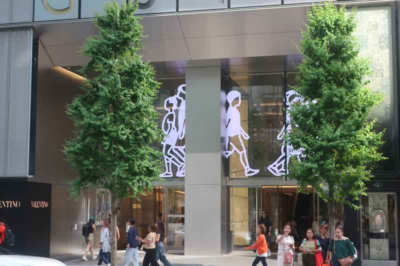 銀座シックス　ジュリアンオピー1